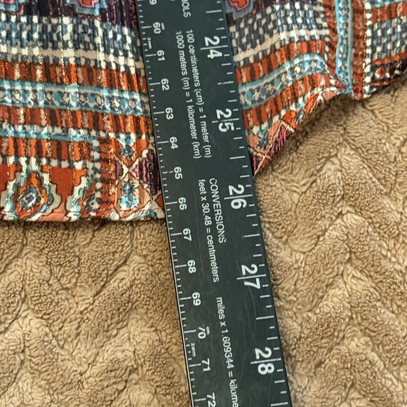 By & By Womens L Tunic‎ Cold Shoulder Laced Back Geometric Boho Whimsical Fairy - Picture 6 of 9